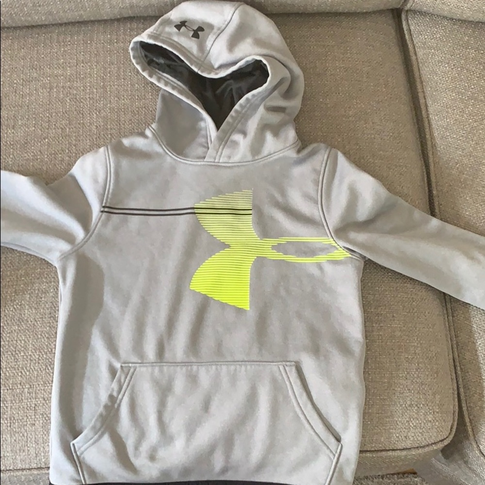 Boys Under Armour hood sweatshirt.
